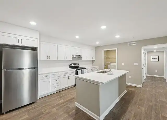Property at Valora at Homewood - 915 Valley Ridge Dr, Birmingham, AL, 35209, 2 beds, 1-2.5 bath, [object Object]