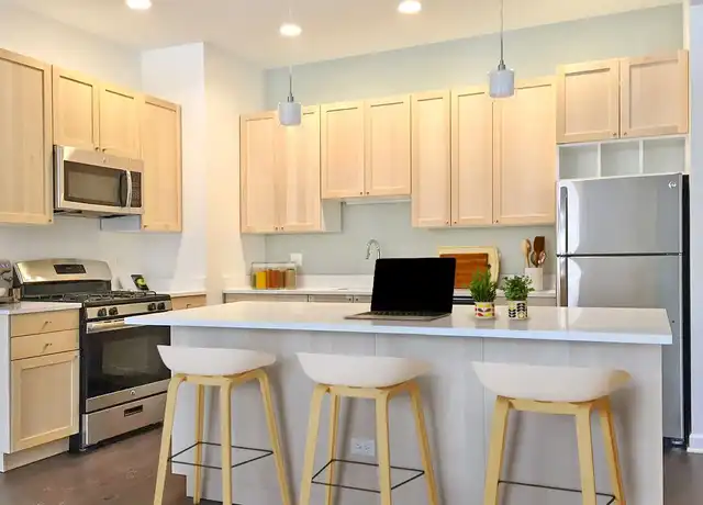 Property at 5507-5509 S. Hyde Park Boulevard - 5507 S Hyde Park Blvd, Chicago, IL, 60637, 3-6 beds, 2-4 baths, [object Object]