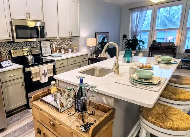 Property at 18 W Waterloo St Unit C, Canal Winchester, OH, 43110, 2 beds, 2 baths, [object Object]