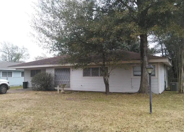 Property at 2241 14th St, Port Neches, TX, 77651, 3 beds, 2 baths, [object Object]