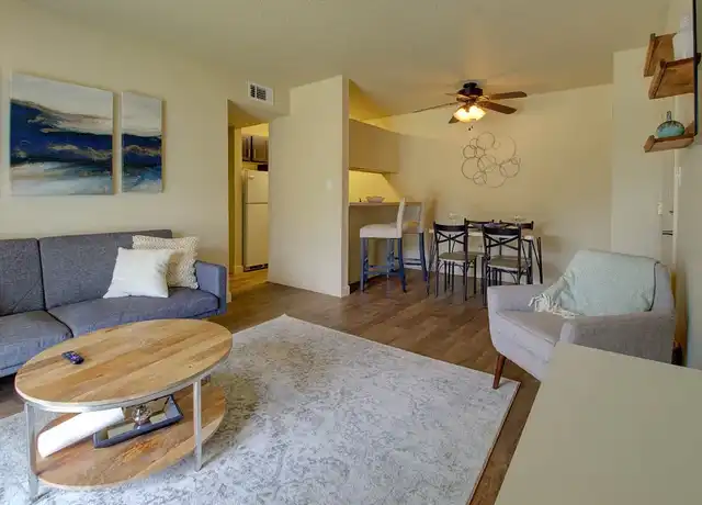 Property at Stadium Apartments - 2999 Woodway Dr SW, Huntsville, AL, 35805, 1-2 bed, 1 bath, [object Object]