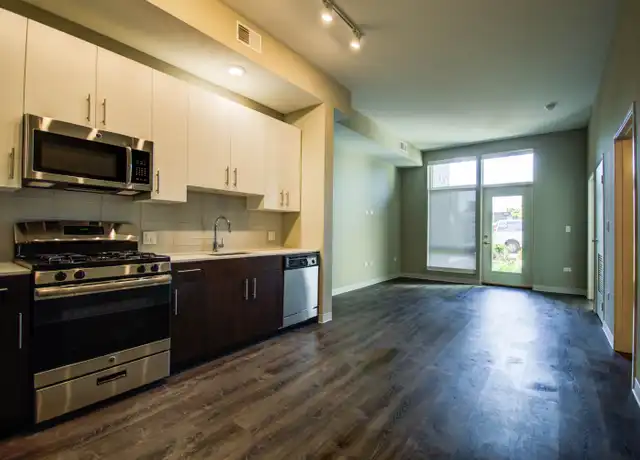 Property at 851 W Grand Ave Unit 204, Chicago, IL, 60642, 1 bed, 1 bath, [object Object]