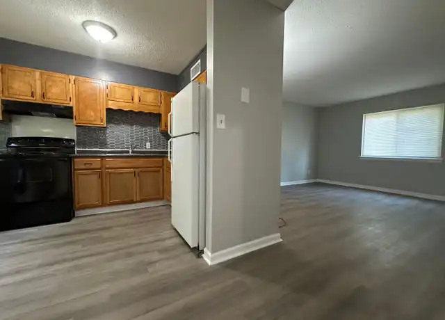 Property at 3324 Pinewood Ave Unit B, Chattanooga, TN, 37411, 2 beds, 1 bath, [object Object]