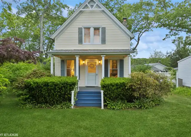 Property at 3725 Wickham Ave, Mattituck, NY, 11952, 3 beds, 1.5 baths, [object Object]