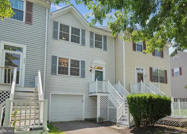 Property at 523 Blacksburg Ter NE, Leesburg, VA, 20176, 2 beds, 2.5 baths, [object Object]