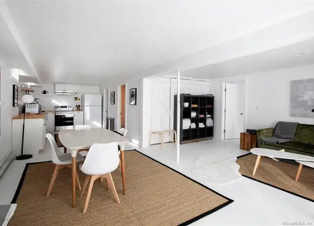 Property at 10 Sentry Hill Rd, Roxbury, CT, 06783, 1 bed, 1 bath, [object Object]