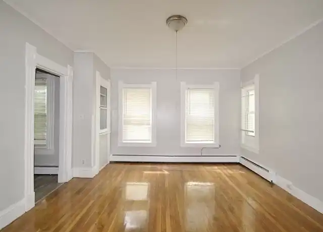 Property at 19 Warriner Ave Unit 2, Springfield, MA, 01108, 3 beds, 1 bath, [object Object]