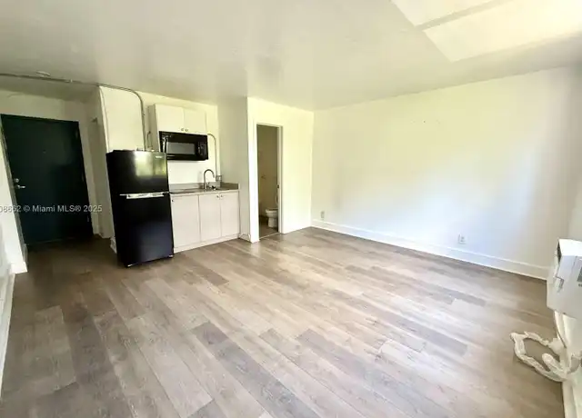 Property at 143 SW 9th St Unit 303, Miami, FL, 33130, 0 beds, 1 bath, [object Object]