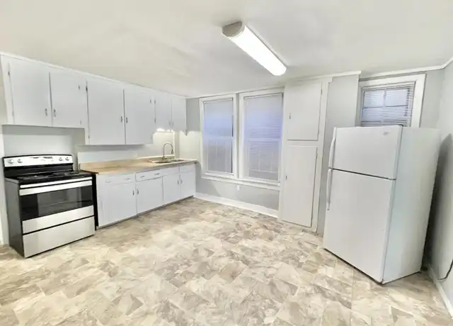 Property at 181 Lincoln St Unit 1, Lewiston, ME, 04240, 2 beds, 1 bath, [object Object]