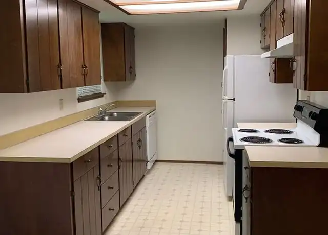 Property at 10519 36th St E, Edgewood, WA, 98372, 2 beds, 1 bath, [object Object]