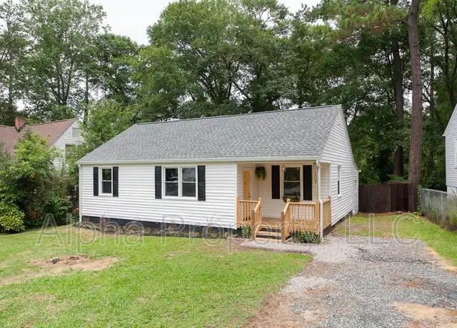 Property at 107 Briarwood Rd, Spartanburg, SC, 29301, 3 beds, 2 baths, [object Object]