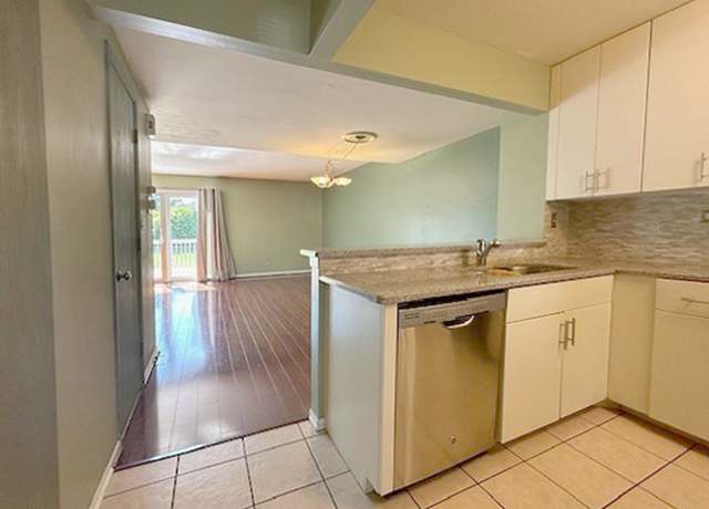 Photo of 1516 Harvest Ln, Westmont, IL 60559