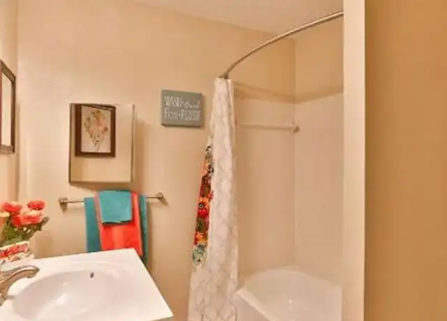 Property at 4012 Quail Forest Dr, Charlotte, NC, 28226, 3 beds, 2 baths, [object Object]