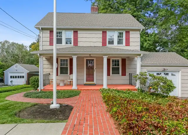Property at 5 Hunter St, Old Greenwich, CT, 06870, 3 beds, 1.5 baths, [object Object]