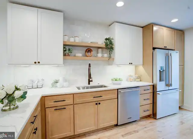 Property at 3 N Montford Ave Unit 2, Baltimore, MD, 21224, 3 beds, 3 baths, [object Object]