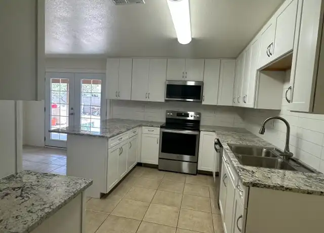 Property at 4324 N 72nd Dr, Phoenix, AZ, 85033, 4 beds, 2 baths, [object Object]