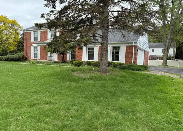 Property at 5888 Red Coat Ln, West Bloomfield, MI, 48322, 4 beds, 2.5 baths, [object Object]