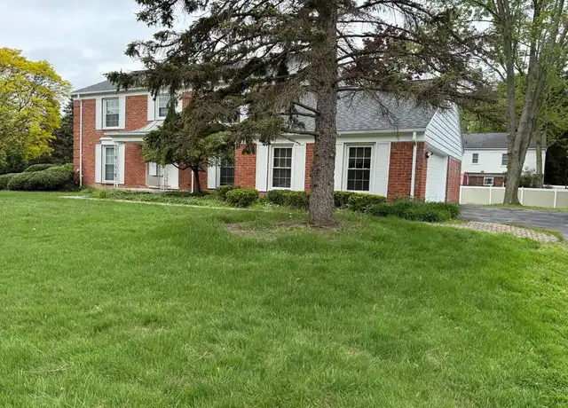 Property at 5888 Red Coat Ln, West Bloomfield, MI, 48322, 4 beds, 2.5 baths, [object Object]