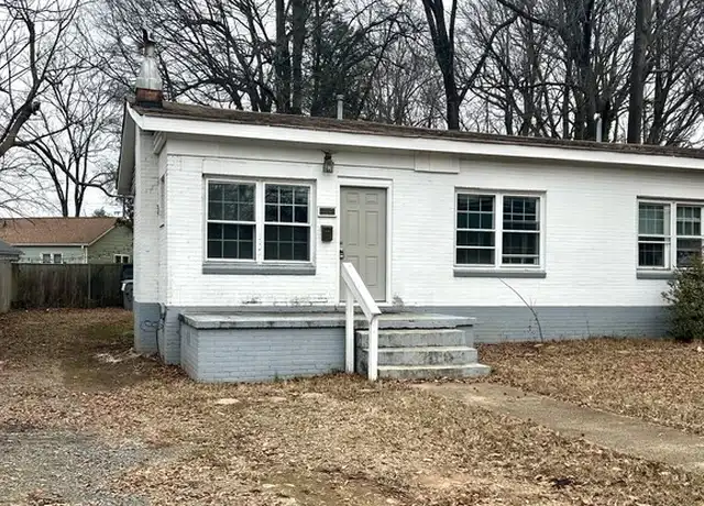 Property at 2547 Pinckney Ave, Charlotte, NC, 28205, 2 beds, 1 bath, [object Object]