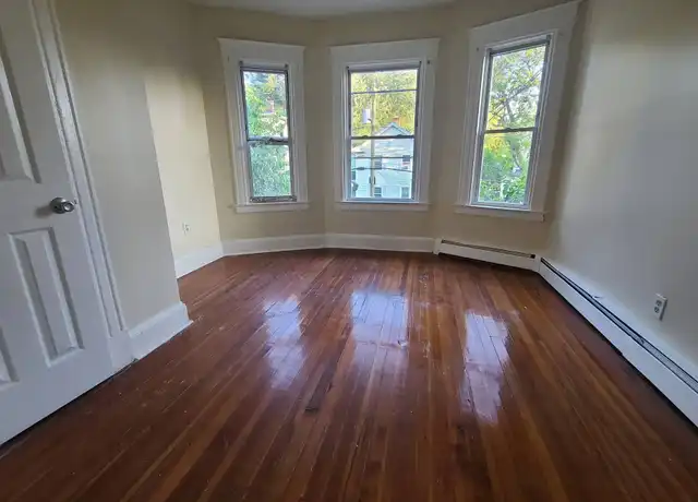Property at 78 Hamilton St, Hartford, CT, 06106, 2 beds, 1 bath, [object Object]
