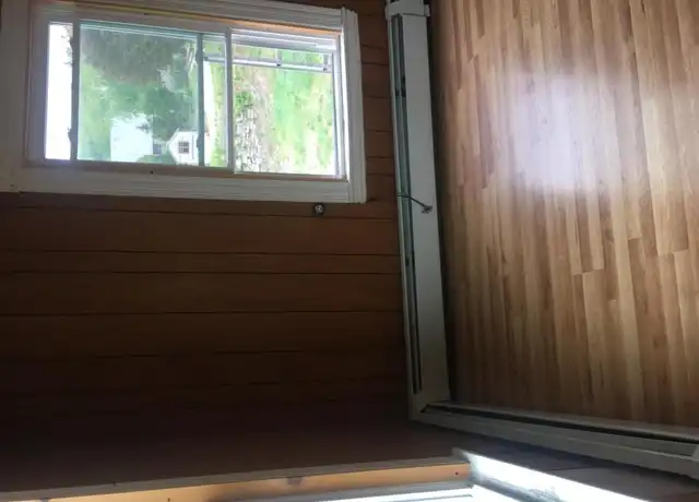 Property at 127 Main St Unit 5, Livermore Falls, ME, 04254, 1 bed, 1 bath, [object Object]