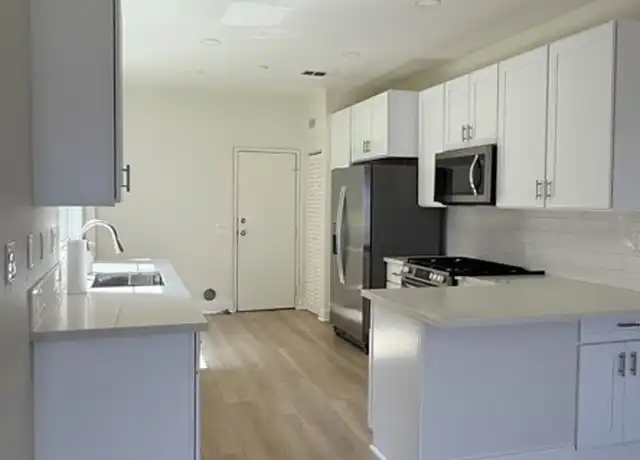 Property at 38 Sobrante, Aliso Viejo, CA, 92656, 2 beds, 2.5 baths, [object Object]