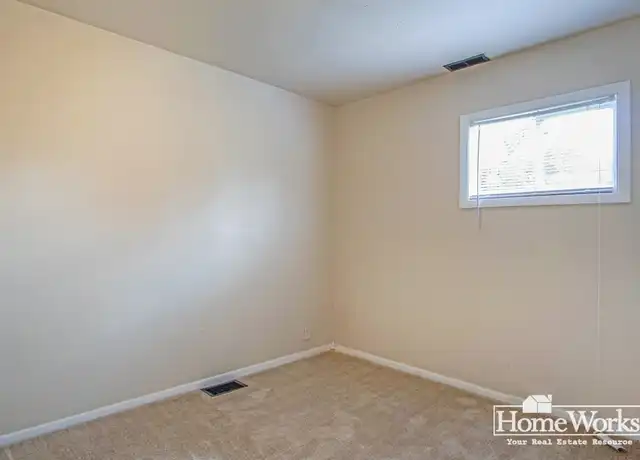 Property at 754 N Elmer St Unit D-1, South Bend, IN, 46628, 3 beds, 1 bath, [object Object]