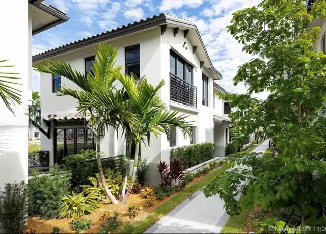 Property at 8268 NW 46th Ter, Miami, FL, 33166, 3 beds, 3.5 baths, [object Object]
