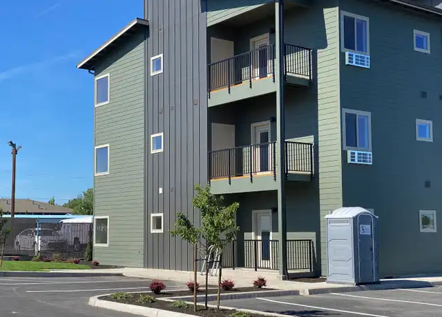 Property at 620 NW Kingwood Ave Unit 303, studio, Redmond, OR, 97756, 0 beds, 1 bath, [object Object]