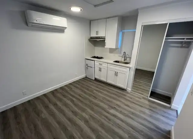 Property at 383 Harvey Dr Unit B, Glendale, CA, 91206, 0 beds, 1 bath, [object Object]