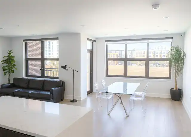 Property at 737 Swann Ave #308, Alexandria, VA, 22301, 1 bed, 2 baths, [object Object]