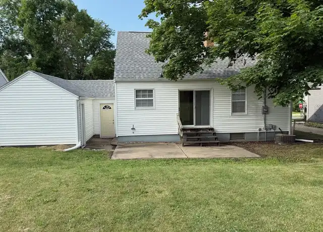 Property at 514 36th St NE, Cedar Rapids, IA, 52402, 3 beds, 1 bath, [object Object]