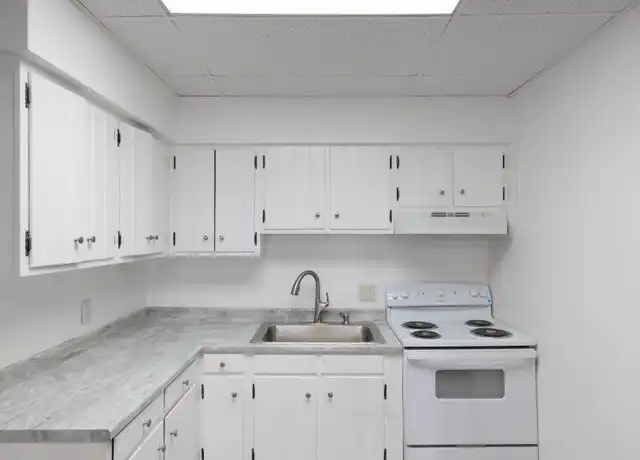 Property at 2 N Huron St, Ypsilanti, MI, 48197, 3 beds, 1 bath, [object Object]