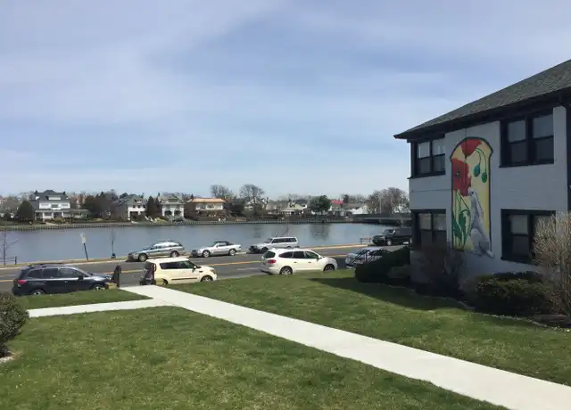 Property at 406 Deal Lake Dr Unit B4, Asbury Park, NJ, 07712, 2 beds, 1 bath, [object Object]