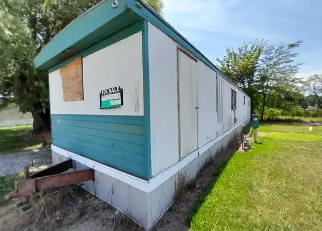 Property at 204 E Hegeler Ln Unit 1 Fixer Upper, Danville, IL, 61832, 2 beds, 1 bath, [object Object]