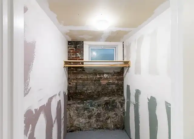 Property at 155 Trenton St Unit 3, East Boston, MA, 02128, 1 bed, 1 bath, [object Object]