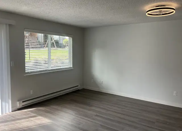 Photo of 5900 Soundview Dr, Gig Harbor, WA 98335