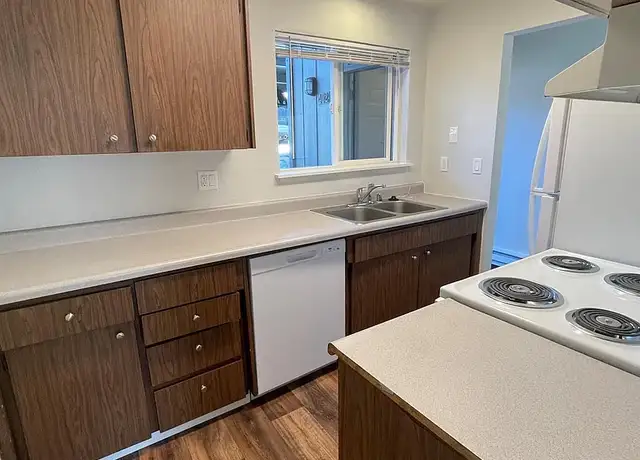 Photo of 5900 Soundview Dr, Gig Harbor, WA 98335