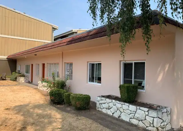 Property at 7534 SE Milwaukie Ave, Portland, OR, 97202, 3 beds, 1 bath, [object Object]