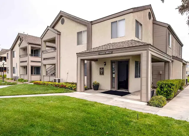 Photo of 3030 W Acacia Ave, Hemet, CA 92545