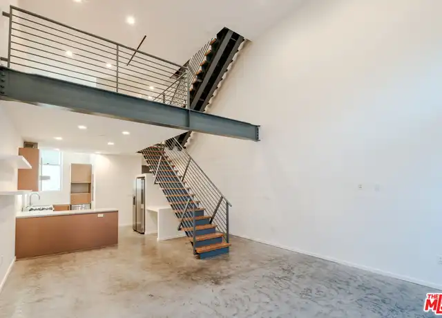 Property at 1220 N Orange Grove Ave #6, West Hollywood, CA, 90046, 2 beds, 2.5 baths, [object Object]