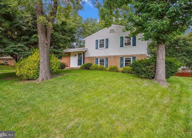 Photo of 8526 Fairburn Dr, Springfield, VA 22152