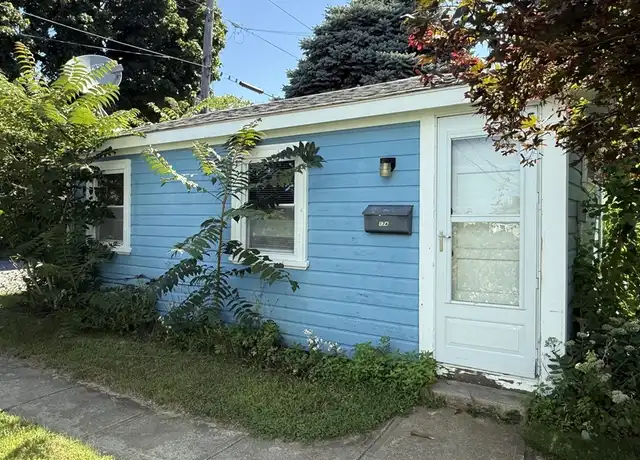 Property at 174 Bluff Ave Unit 1, Swansea, MA, 02777, 1 bed, 1 bath, [object Object]