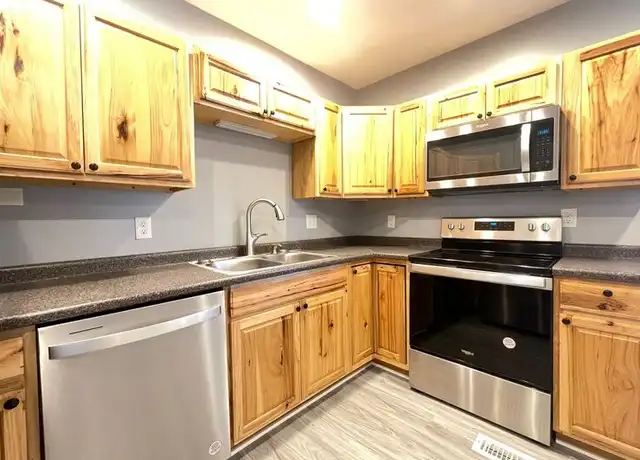 Property at 18 Brook St Unit 1, Manchester, NH, 03104, 2 beds, 2 baths, [object Object]
