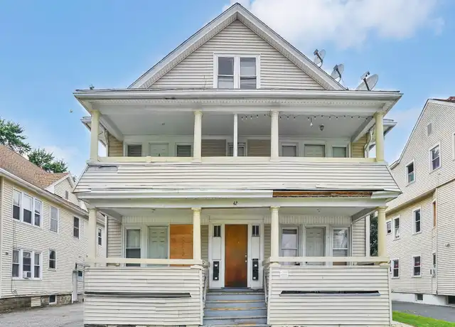 Property at 42 Kensington Ave Unit 2L, Springfield, MA, 01108, 2 beds, 1 bath, [object Object]