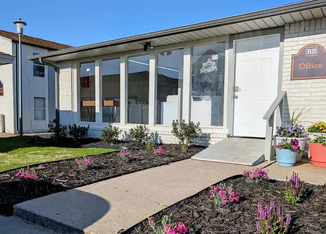 Property at Ramsey Square Apartments - 1624 Fresno St, Fort Smith, AR, 72901, 1 bed, 1 bath, [object Object]