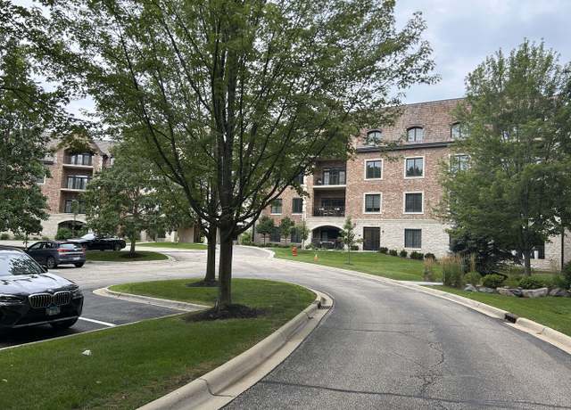 Photo of 1800 Amberley Ct #301, Lake Forest, IL 60045