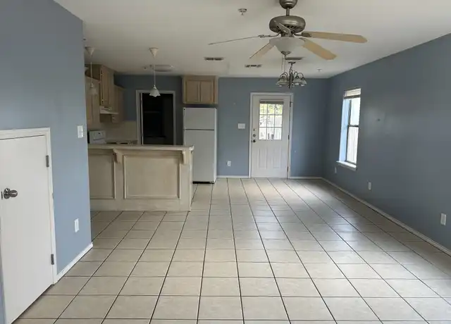 Property at 1503 W Kiwi Ave Unit 4, Pharr, TX, 78577, 2 beds, 2.5 baths, [object Object]