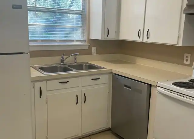 Property at 510 N 3rd St Unit 512, Midlothian, TX, 76065, 2 beds, 1 bath, [object Object]