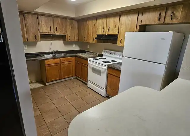 Property at 4021 Saint Paul Dr, Winter Haven, FL, 33880, 2 beds, 1 bath, [object Object]